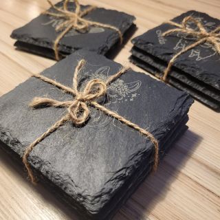 Břidlicový podtácek, co má duši! Chcete udělat lidem kolem sebe radost a dát jim užitečný a originální dárek s vlastním...